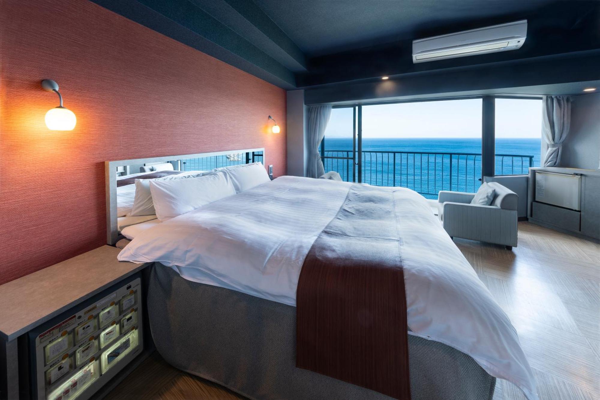 Nagasaki Chapel Coconuts Hotel ＆Resort Isahaya Екстер'єр фото