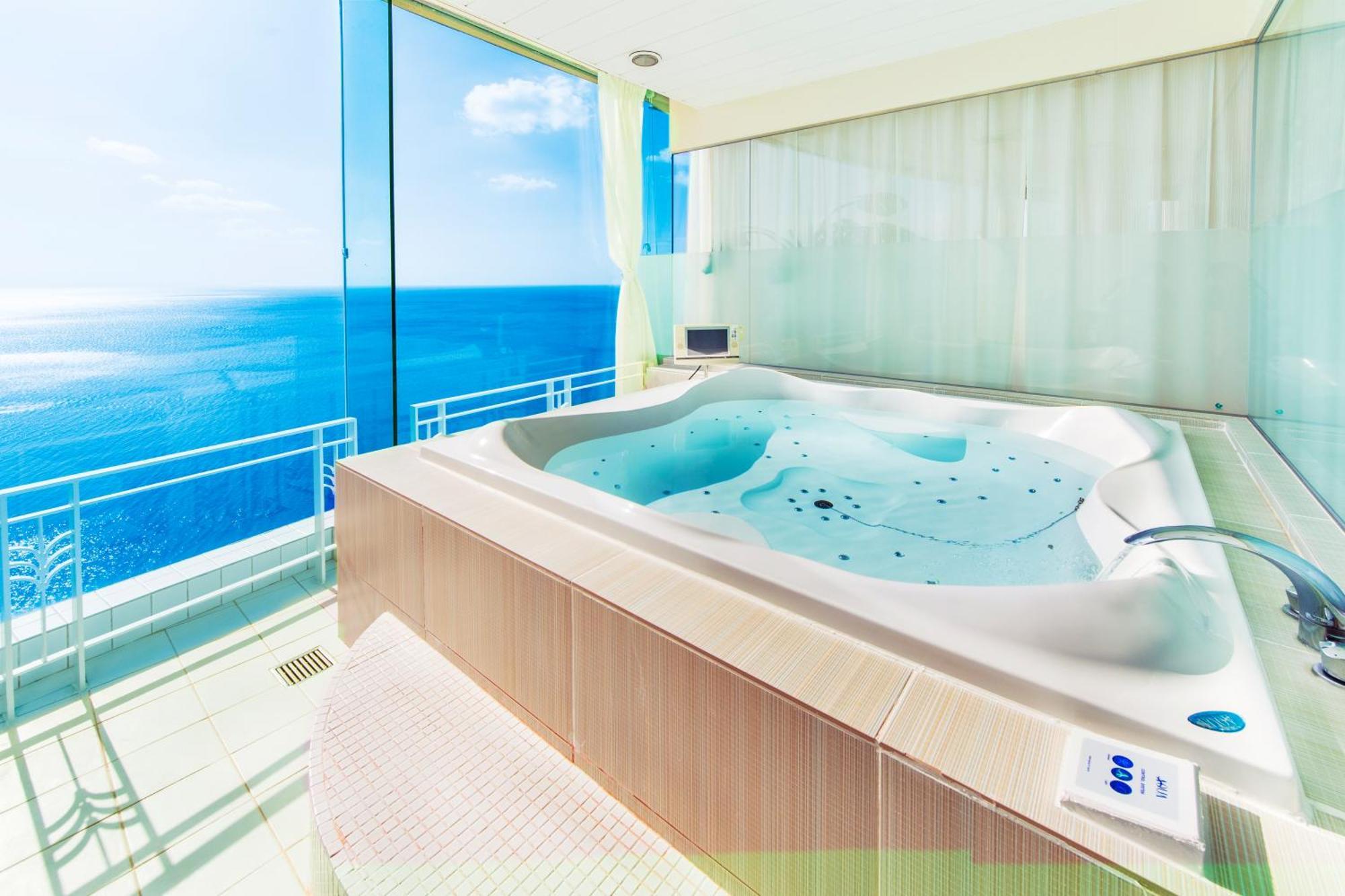 Nagasaki Chapel Coconuts Hotel ＆Resort Isahaya Екстер'єр фото