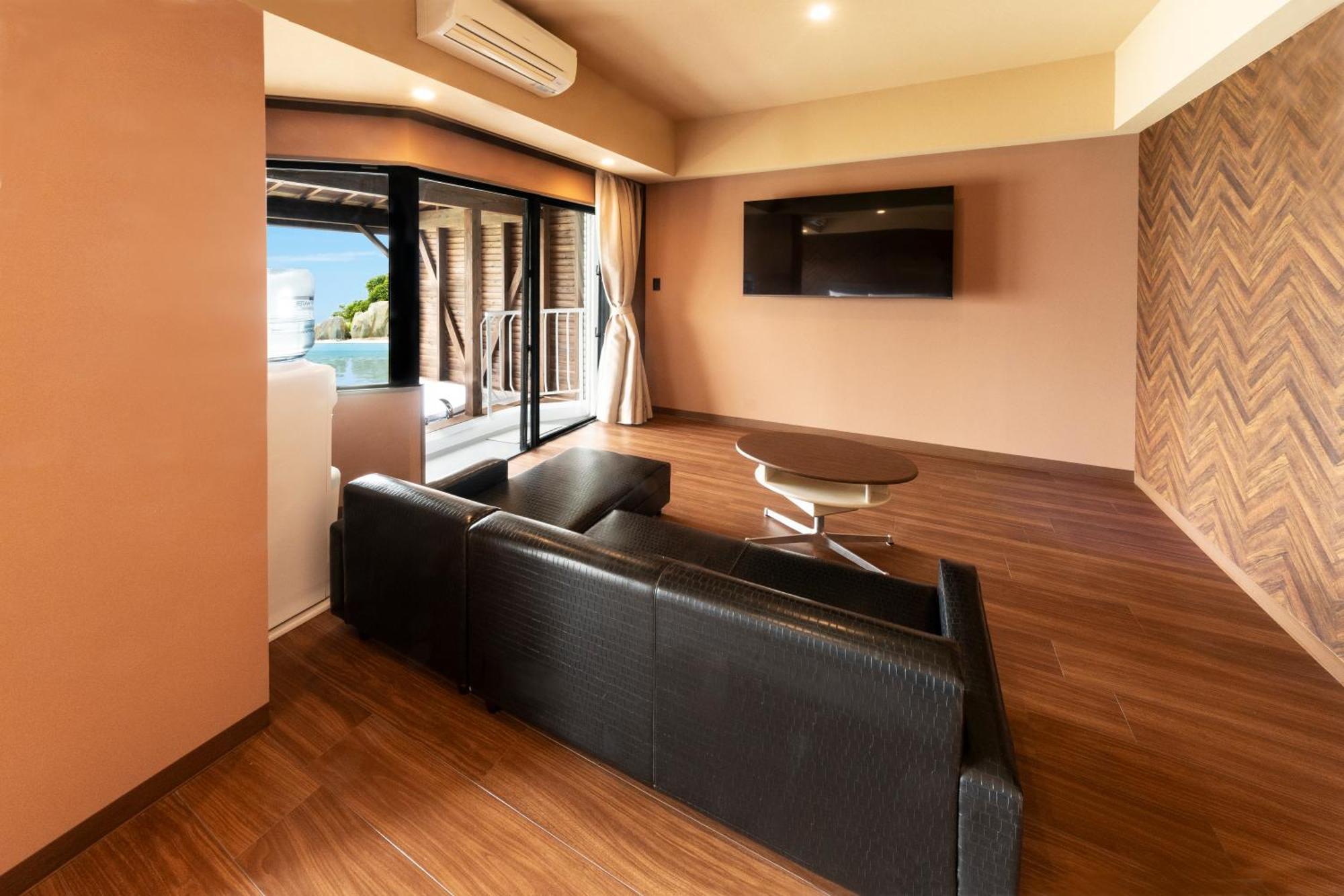 Nagasaki Chapel Coconuts Hotel ＆Resort Isahaya Екстер'єр фото