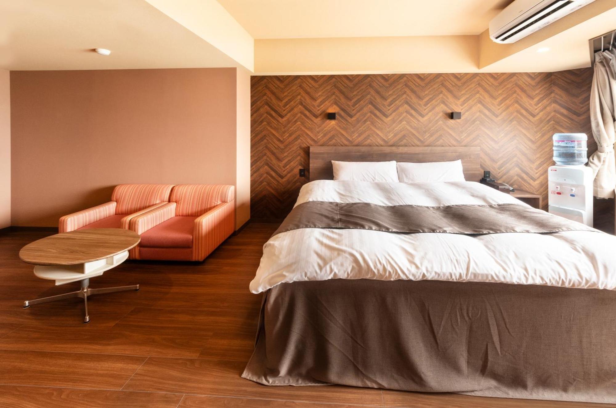 Nagasaki Chapel Coconuts Hotel ＆Resort Isahaya Екстер'єр фото
