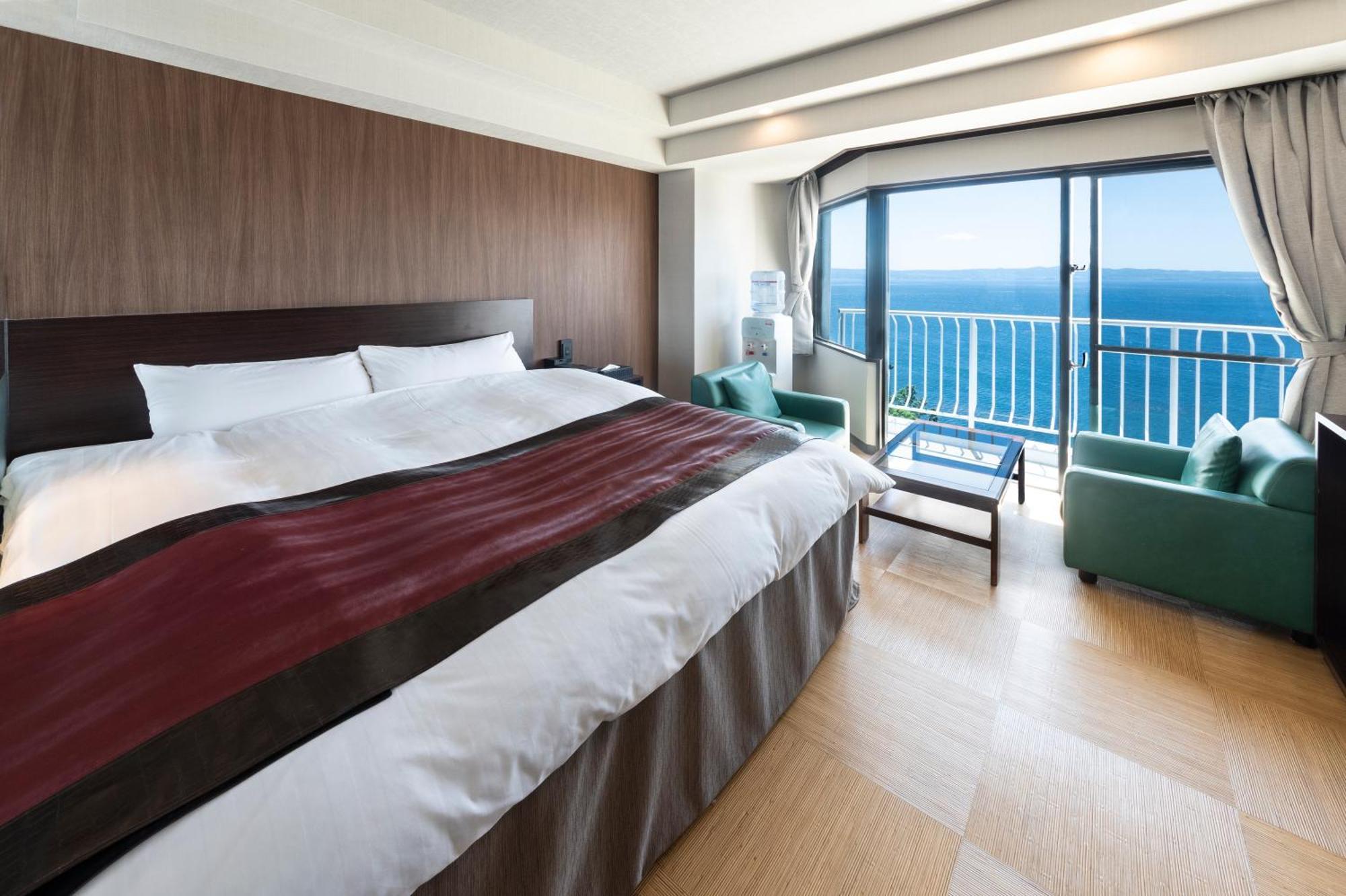 Nagasaki Chapel Coconuts Hotel ＆Resort Isahaya Екстер'єр фото