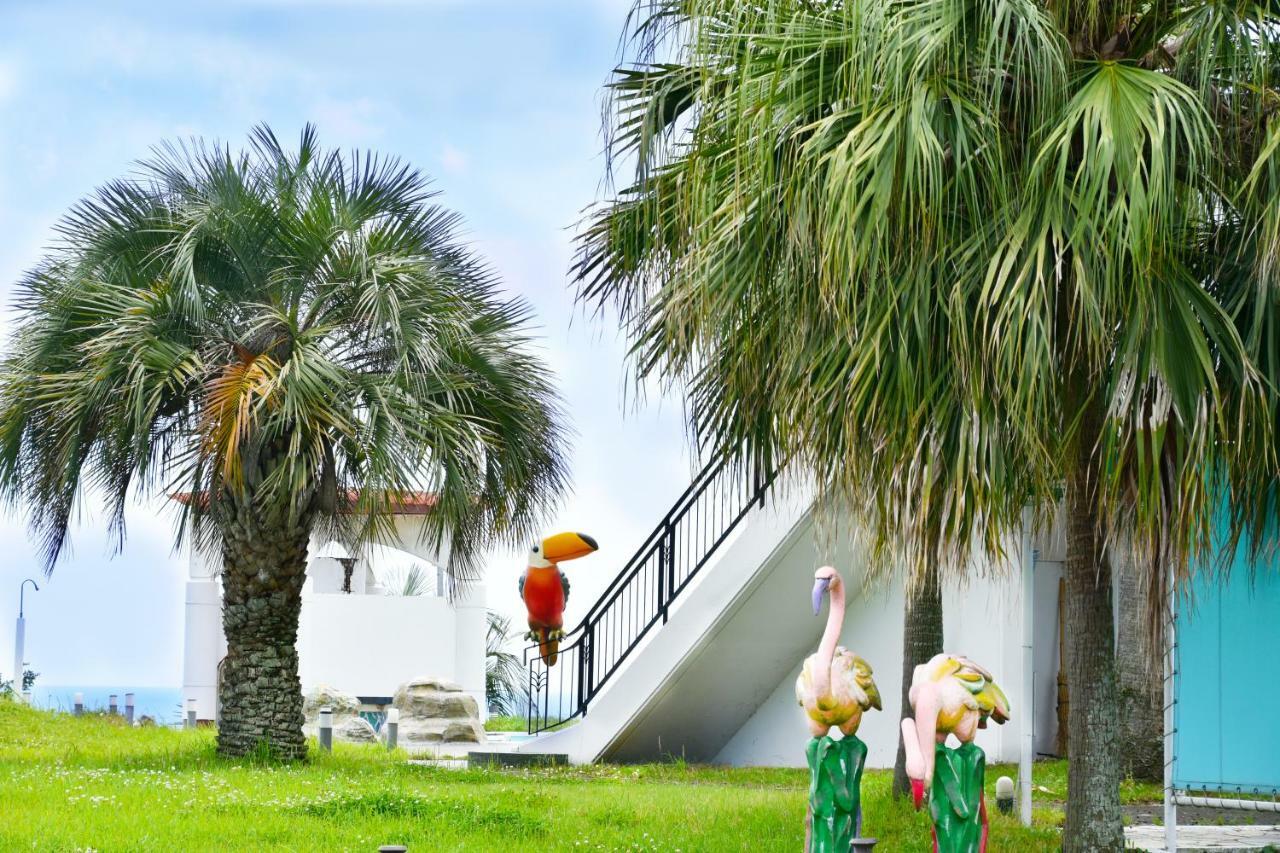 Nagasaki Chapel Coconuts Hotel ＆Resort Isahaya Екстер'єр фото